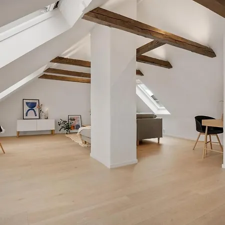 Lejlighed On 2 Floors